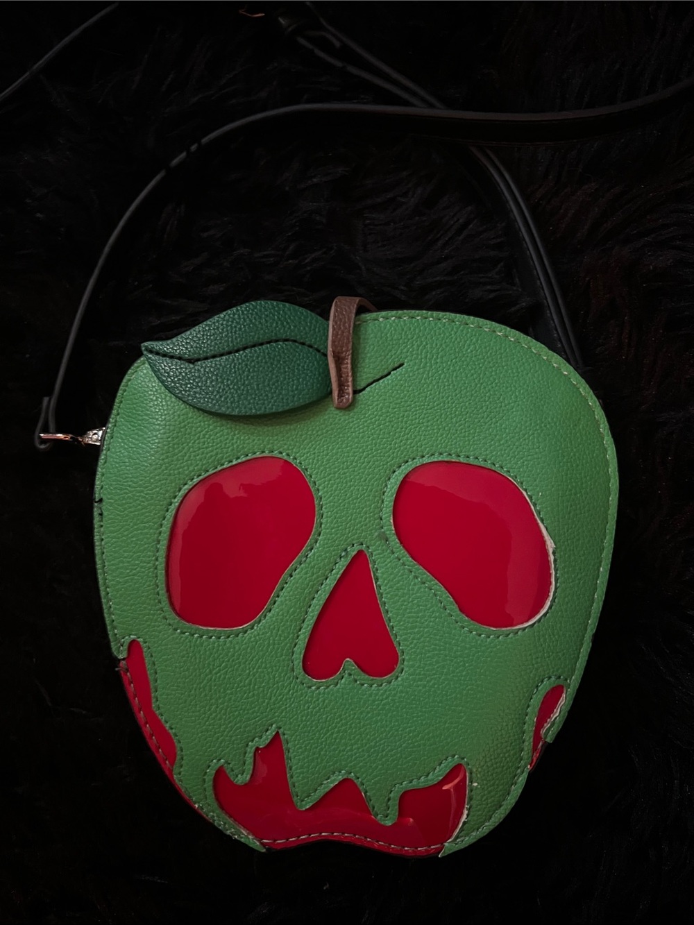 Evil queen, poisoned, apple Crossbody Bag - Women's Novelty Purse